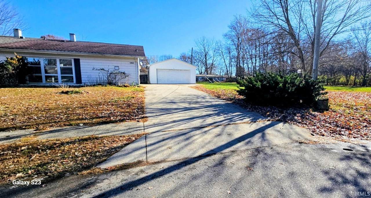 2804 Castle Court - Photo 1