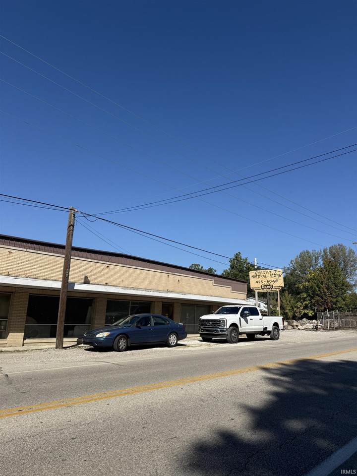 3318 Kratzville Road - Photo 1