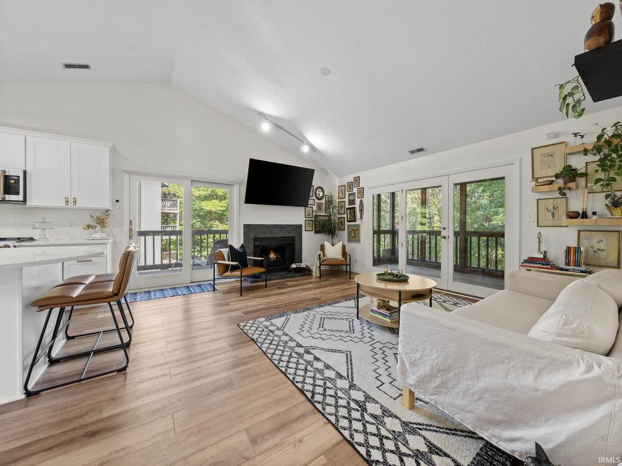 9379 Pointe Retreat Drive - Photo 1