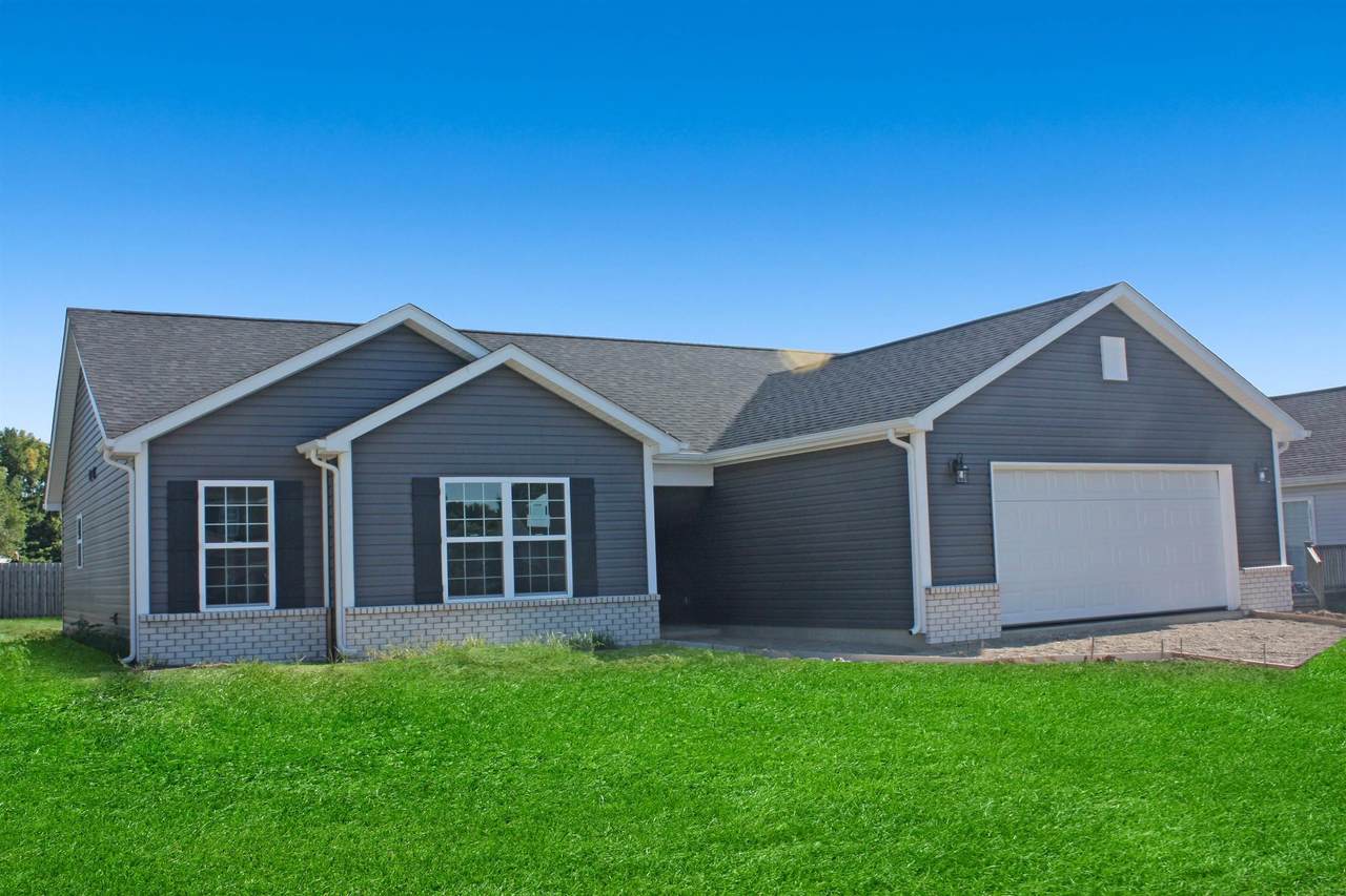 1126 Robin Court - Photo 1