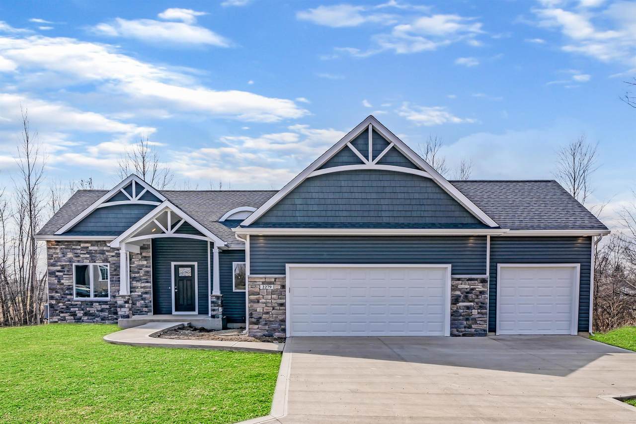 2279 Highlander Drive - Photo 1