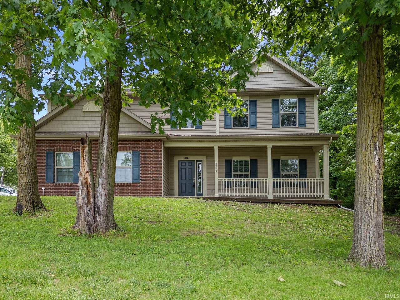 4665 150 E - Photo 1