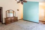 2926 Winterberry Court - Photo 14