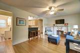 1005 Maxwell Lane - Photo 8