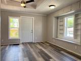 811 Foster Street - Photo 3