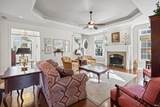 864 Commodores Circle - Photo 13