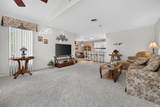 800 Walnut Ridge W - Photo 4