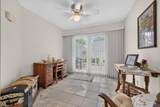 800 Walnut Ridge W - Photo 9