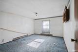 1351 560 W - Photo 32