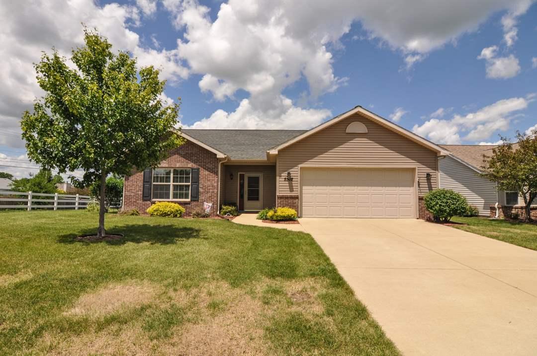 5502 Lux Boulevard - Photo 1