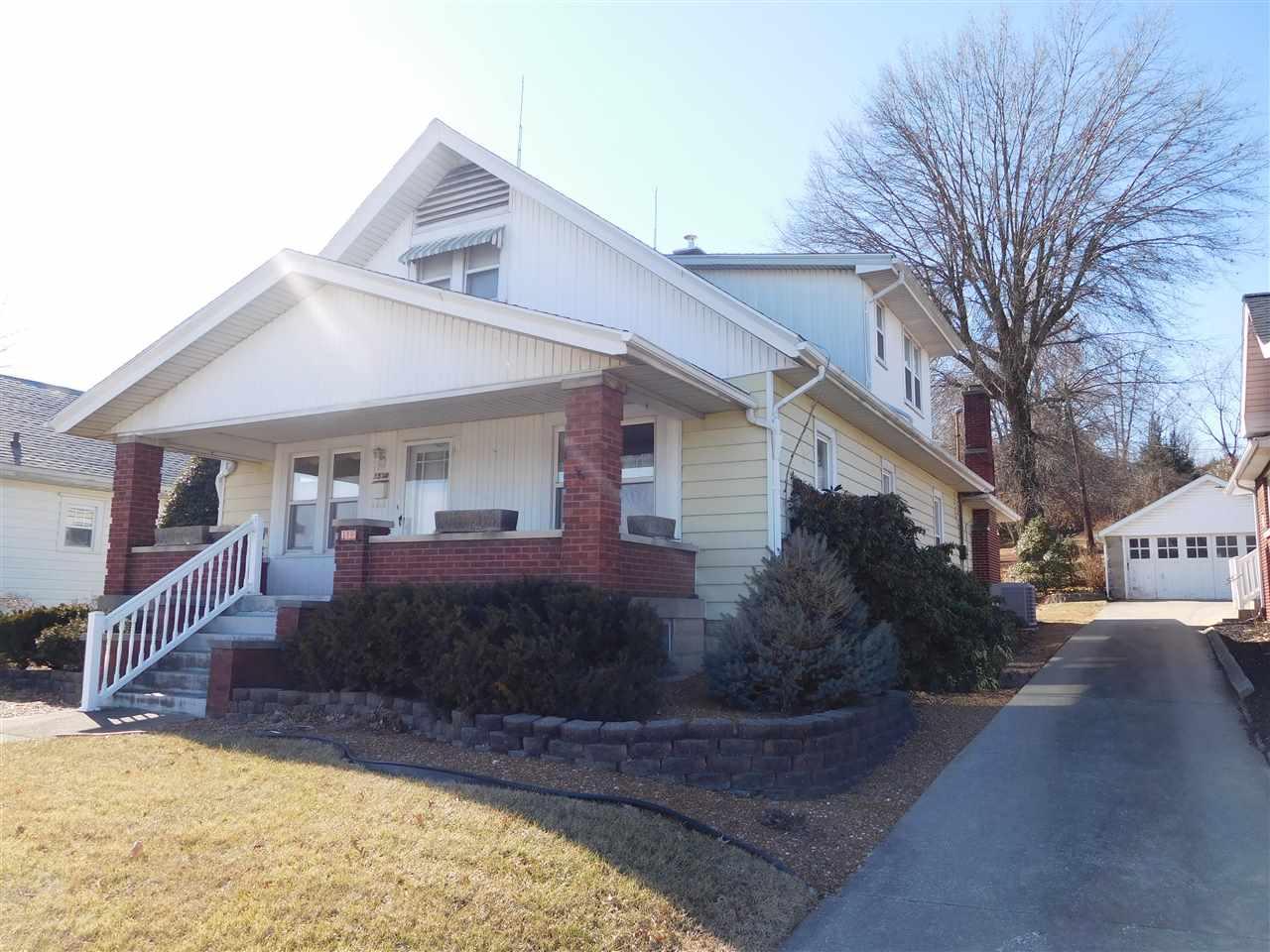 1513 Newton Street - Photo 1