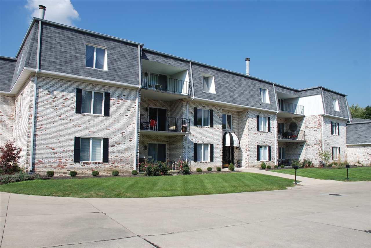 4501 Wheeling Avenue - Photo 1
