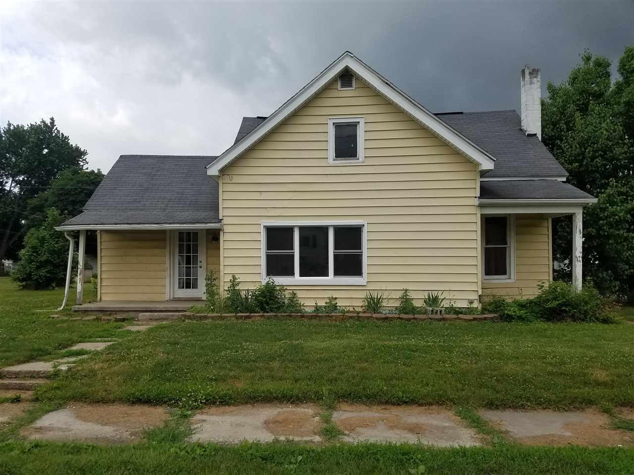 366 Swayzee Street - Photo 1
