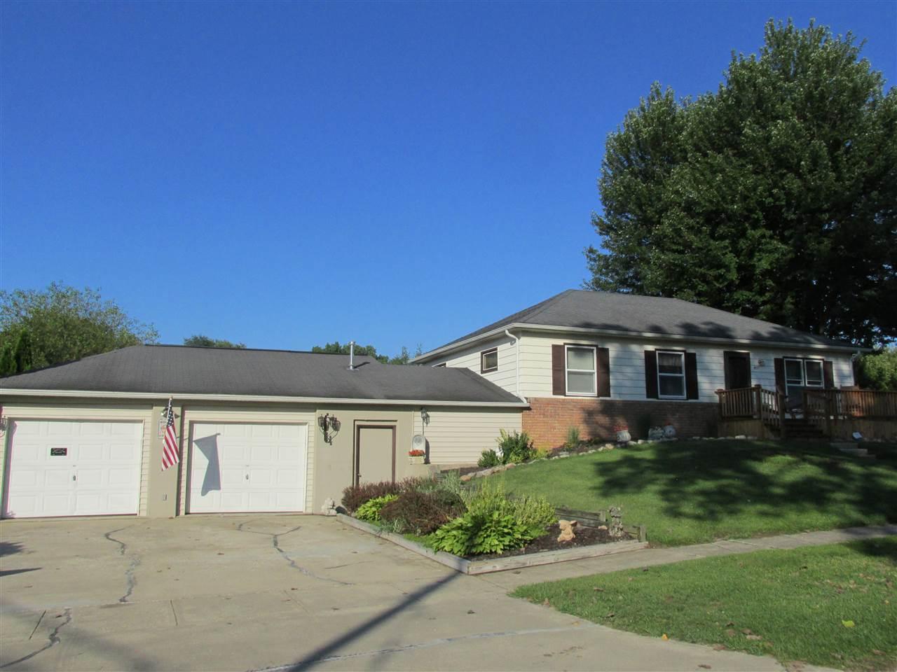 407 Carlton Road - Photo 1