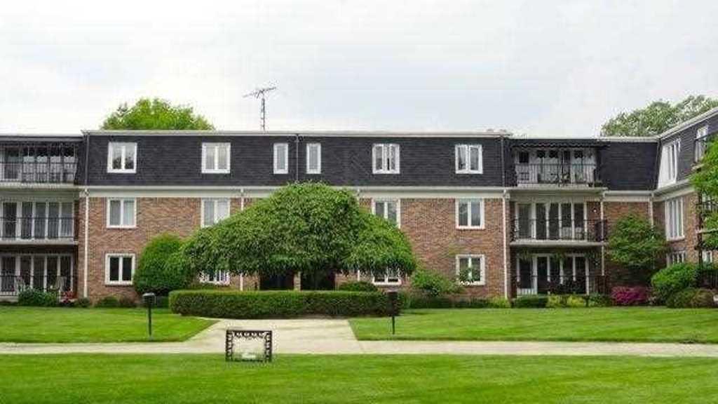 4501 Wheeling - Photo 1