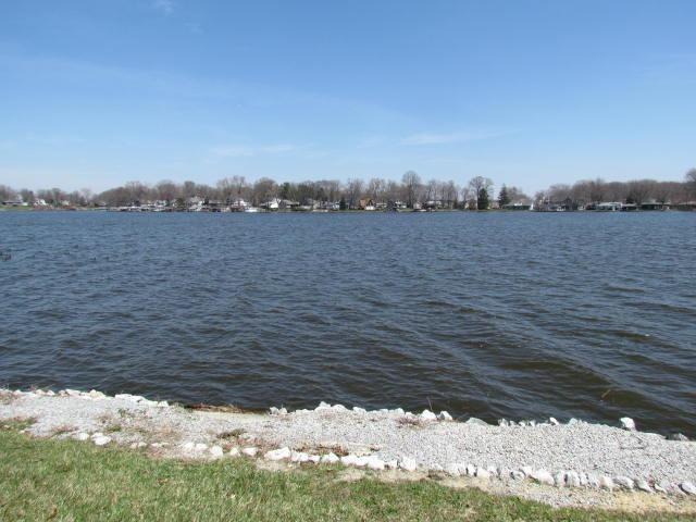 3145 Lakeshore Dr - Photo 1