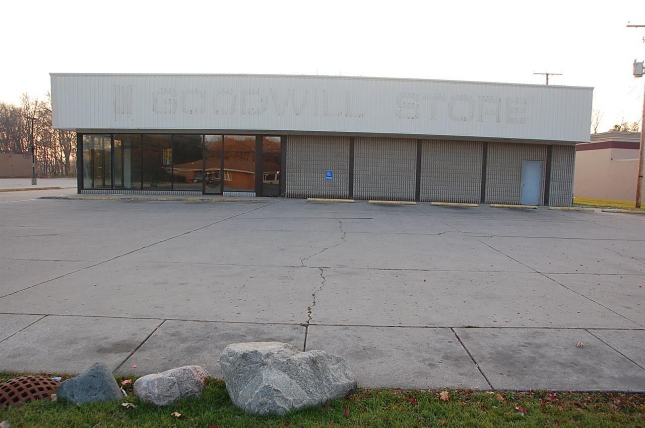 3717 Main Street - Photo 1