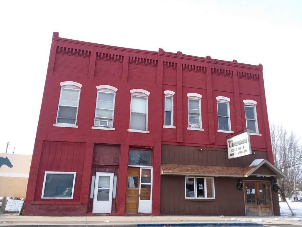 223 And 221 1/2 N Jefferson Street - Photo 1