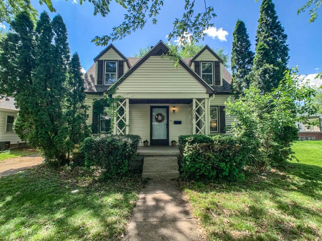 606 26th Street - Photo 1