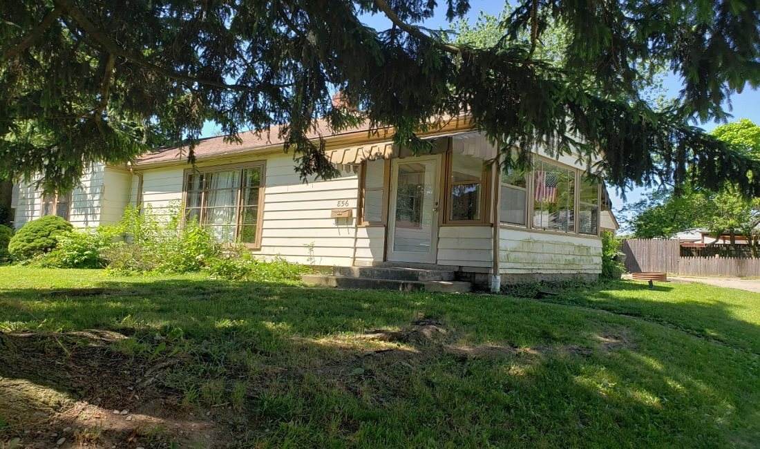 856 Columbia Street - Photo 1