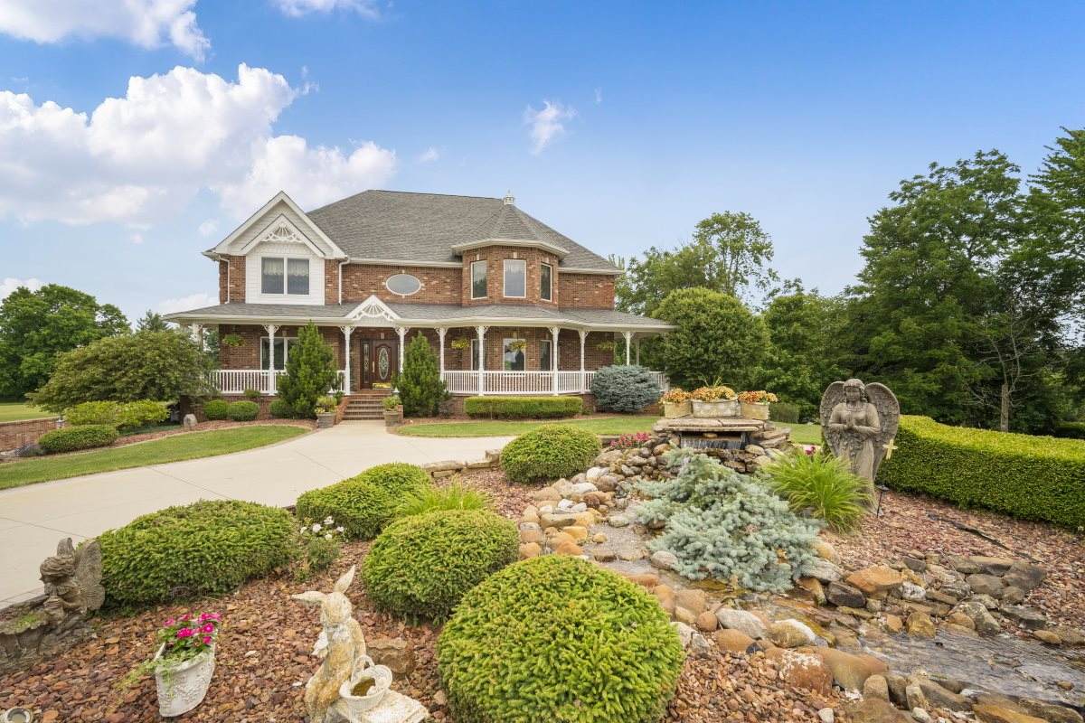546 Bay Shore Drive - Photo 1