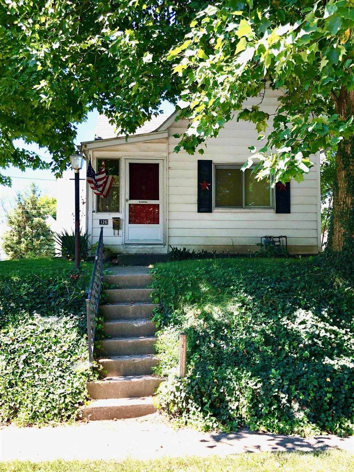 126 27th Street - Photo 1