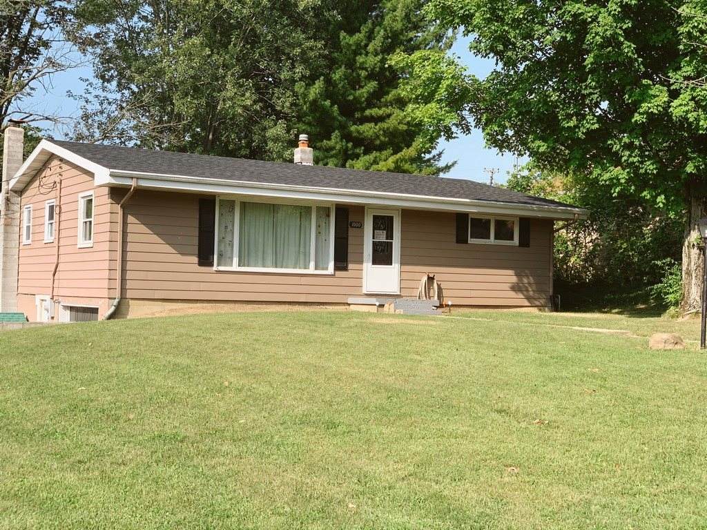 1000 Crescent Drive - Photo 1