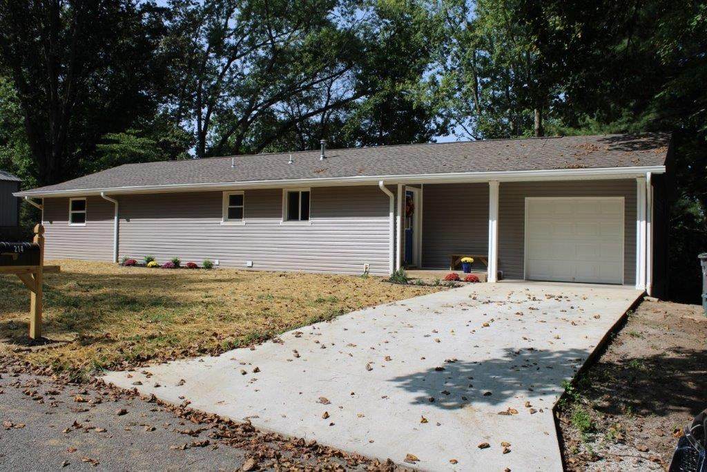 214 Riggs Avenue - Photo 1
