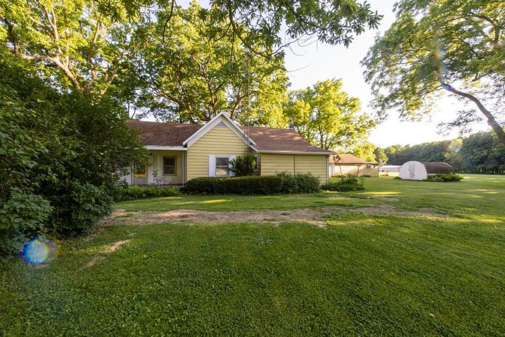 406 Warren Street - Photo 1