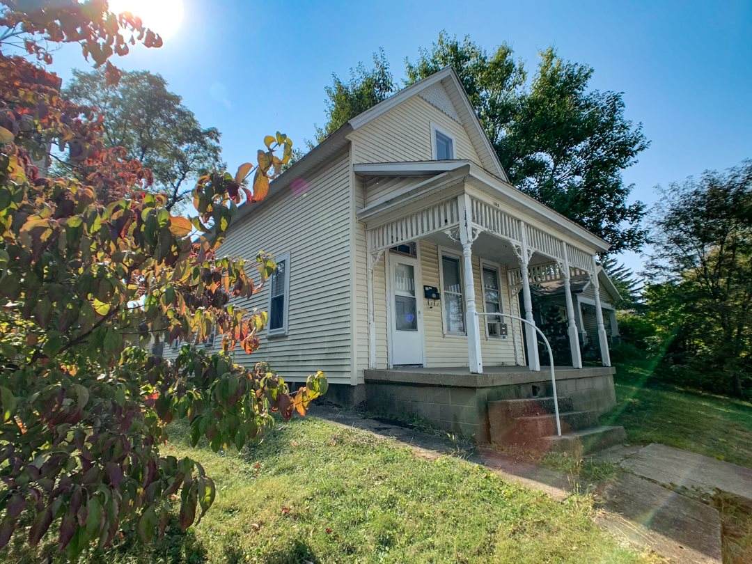 1427 Grove Street - Photo 1