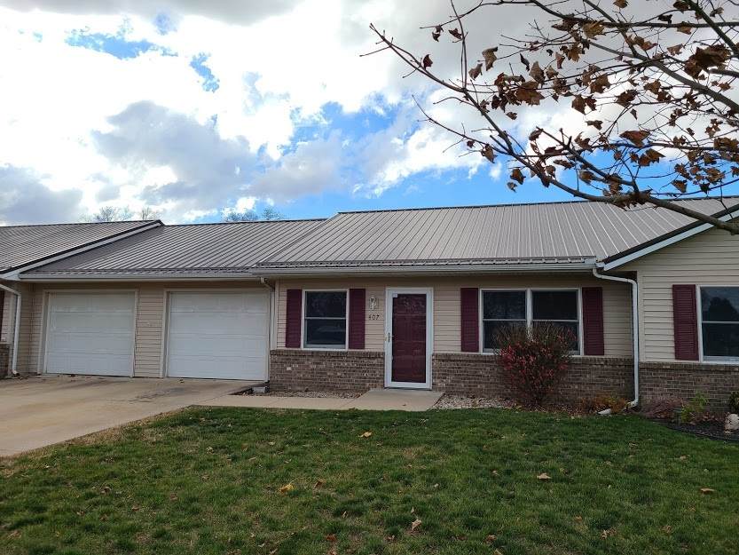 407 Harkless Drive - Photo 1