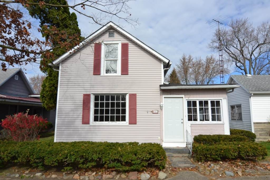 236 Howard Street - Photo 1