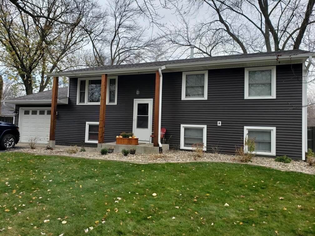 1300 Peachtree Drive - Photo 1