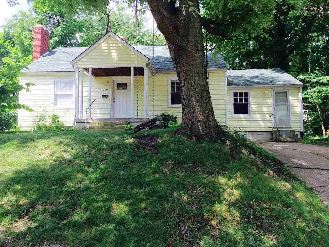 719 Washington Street - Photo 1