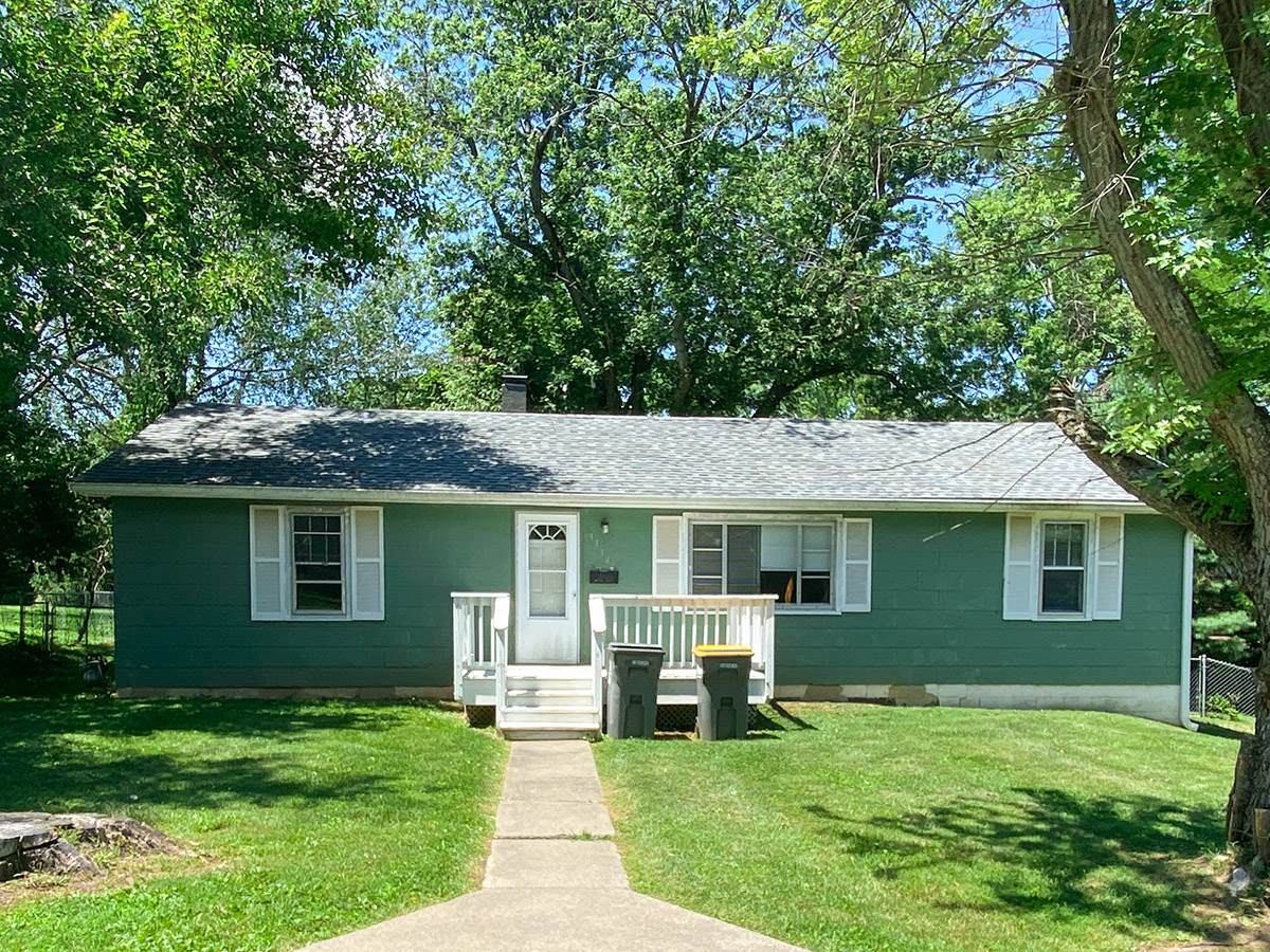 1114 Woodlawn Avenue - Photo 1