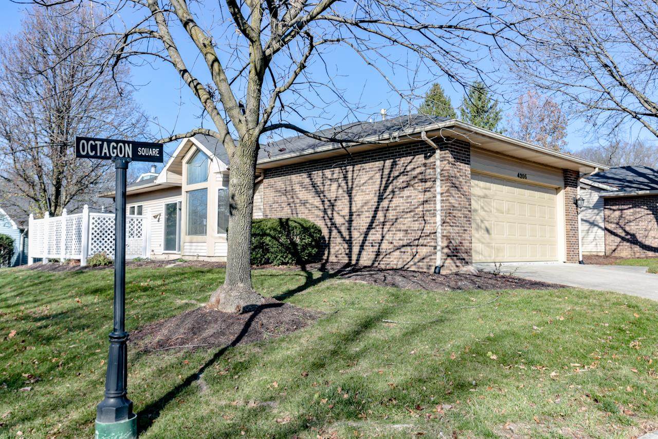 4205 Octagon Square - Photo 1