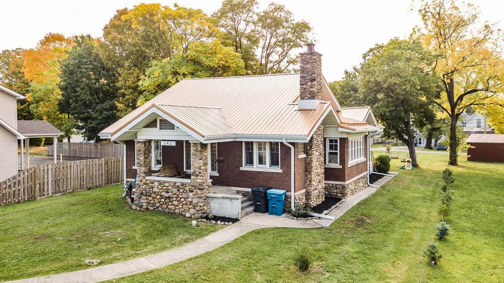 343 Etna Avenue - Photo 1