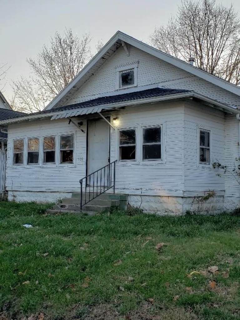 903 Blaine Street - Photo 1