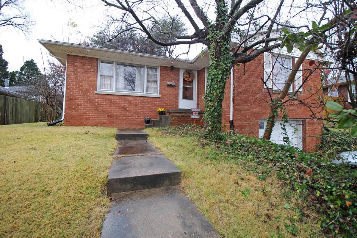 106 Tunis Avenue - Photo 1