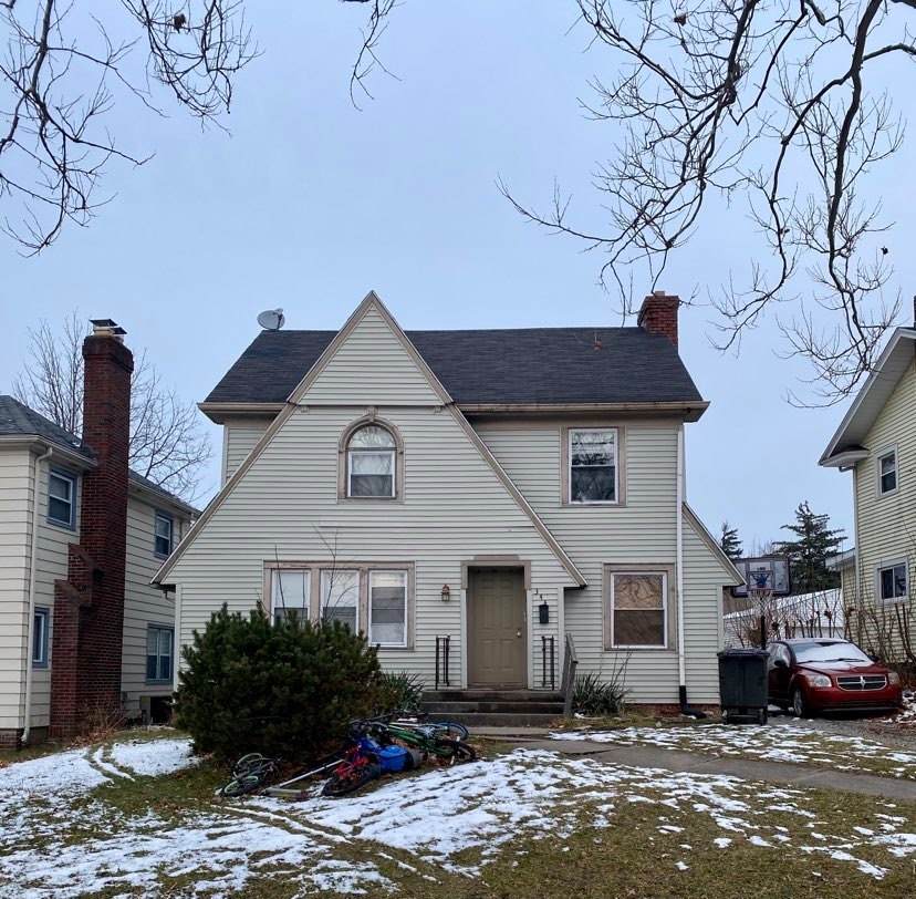 344 Cornell Circle - Photo 1
