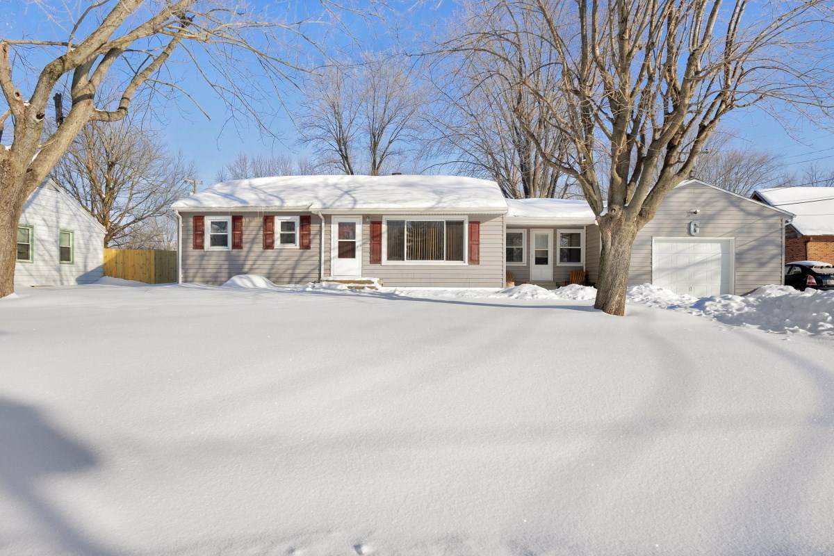 306 Griffith Street - Photo 1