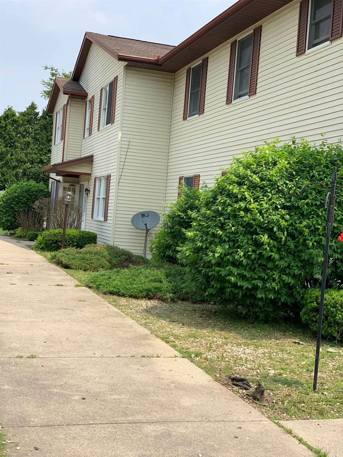 1404 Tippecanoe Drive - Photo 1