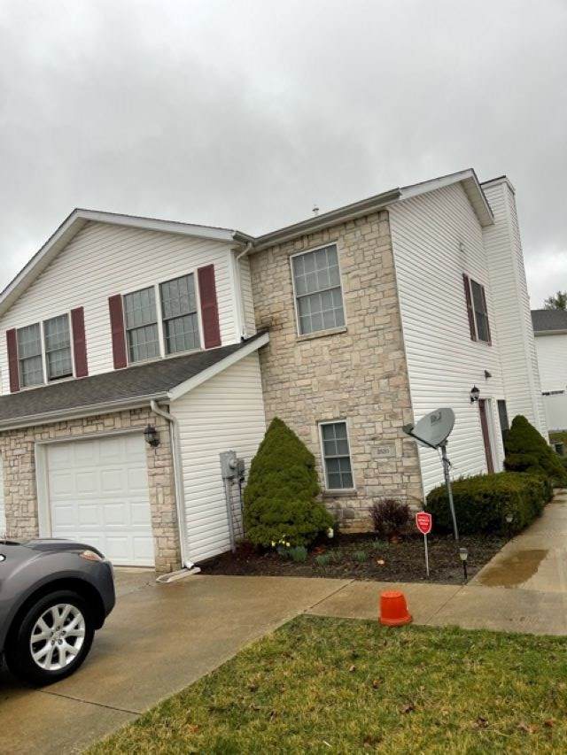 2620 Oaklawn Court - Photo 1