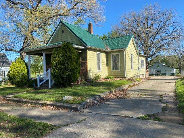 512 9th Street - Photo 1