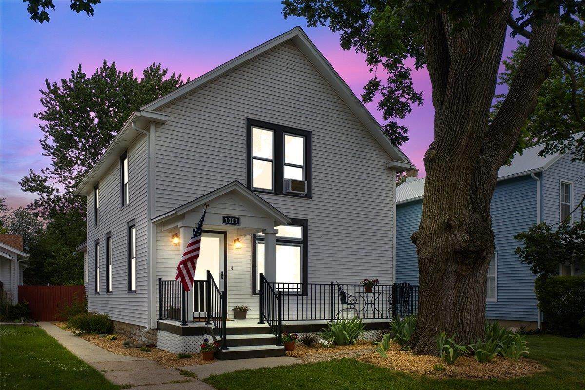 1003 Main Street - Photo 1