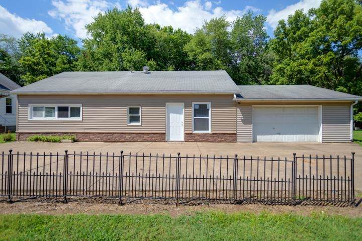 1776 B Burdette Avenue - Photo 1