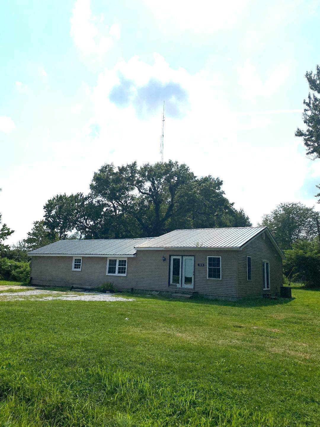 108 Oak Street - Photo 1
