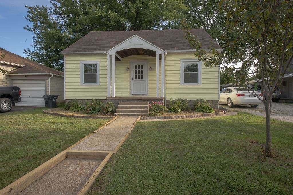 704 4th Street - Photo 1