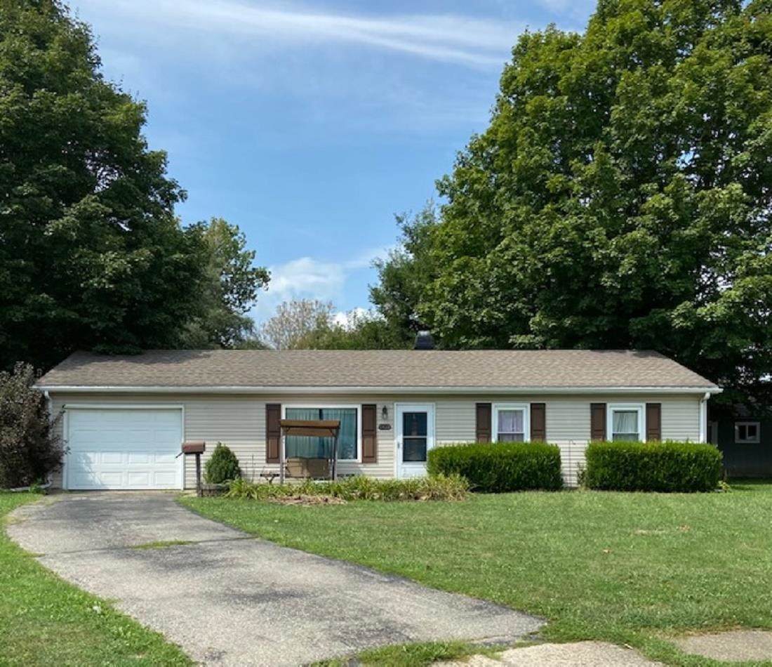901 Rosewood Drive - Photo 1