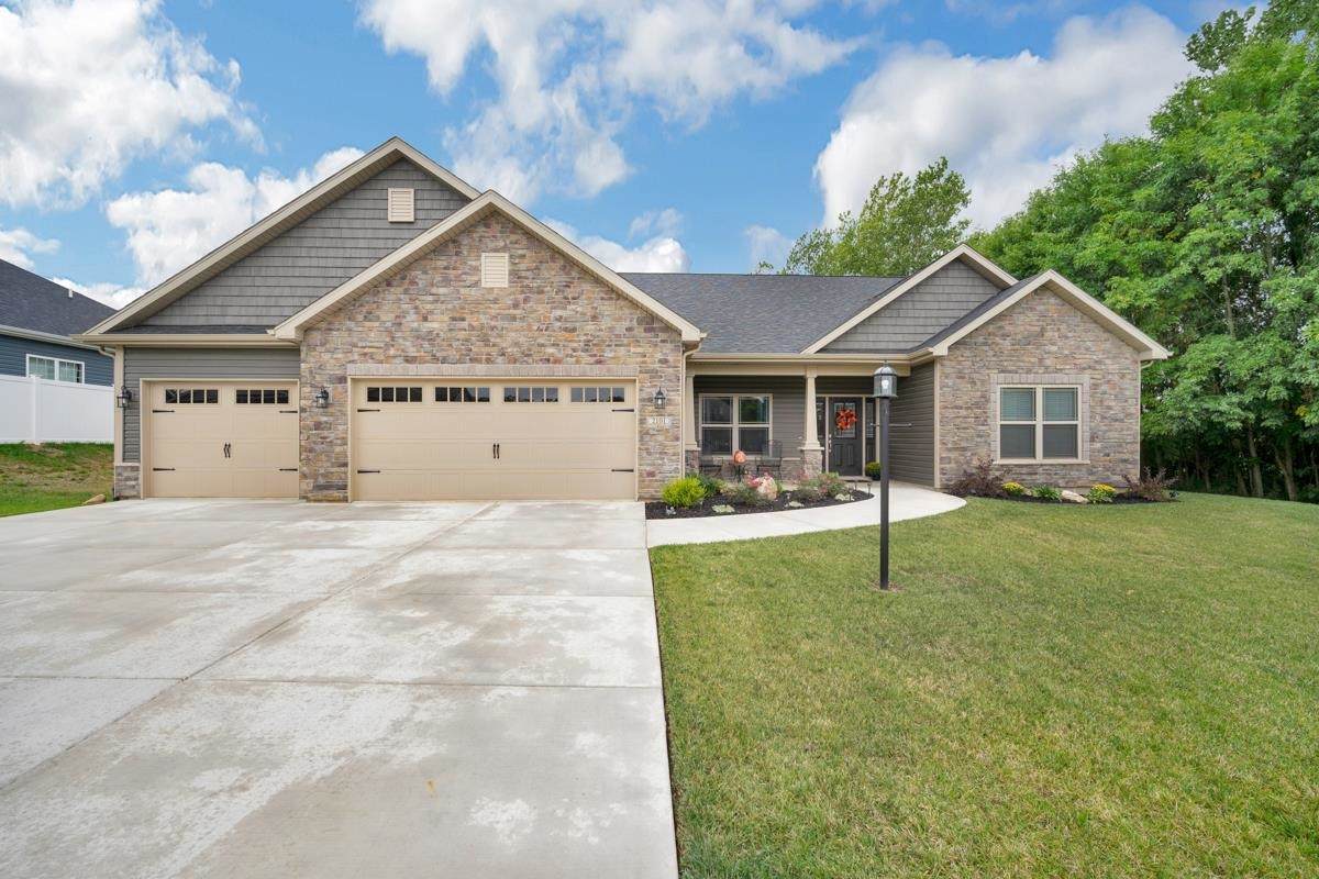 2101 Maple Leaf Drive - Photo 1